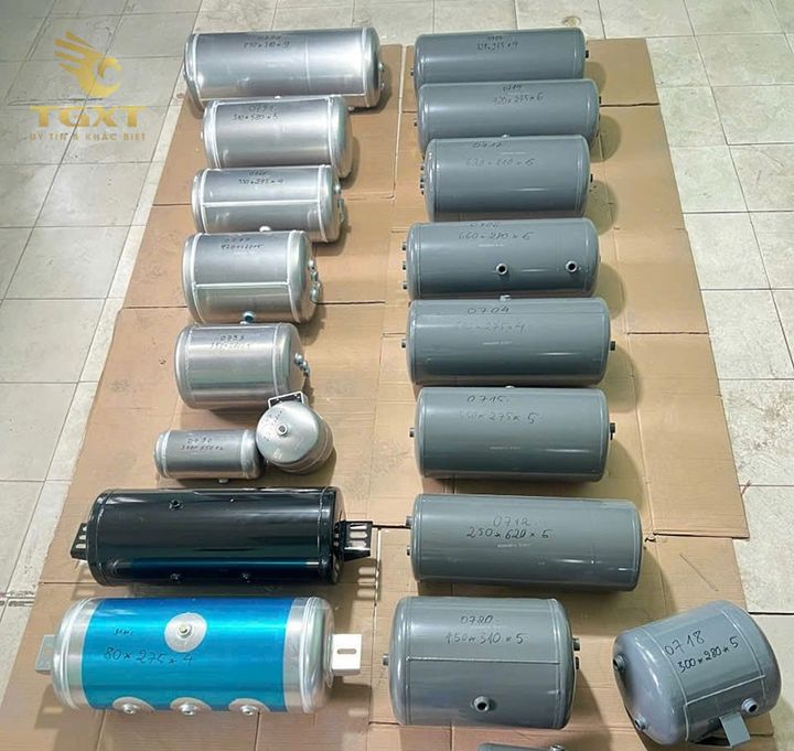 Hình ảnh các thương hiệu dầu hộp số uy tín cho xe tải như Castrol, Shell, Mobil, Total, Caltex, phù hợp mọi điều kiện vận hành tại Việt Nam.