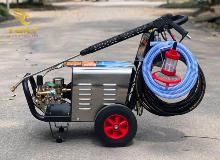 Các thương hiệu bình nước làm mát phổ biến cho xe tải như FOCAR, THACO, PRESTONE, Liqui Moly giúp bảo vệ động cơ tối ưu.