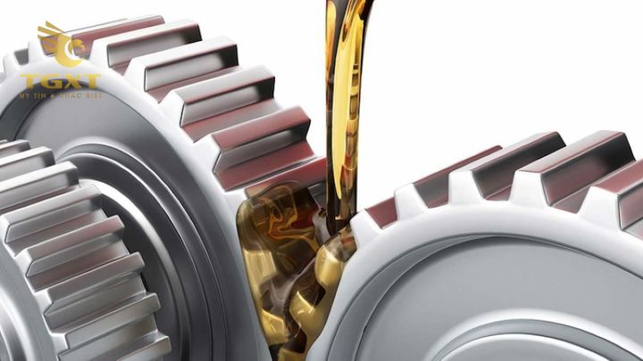 Hình ảnh kiểm tra mức dầu hộp số xe tải, hướng dẫn từ chuyên gia