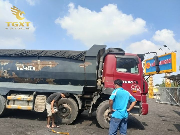 Lốp xe tải gặp các lỗi thường gặp cần vá để đảm bảo an toàn và hiệu suất vận hành.