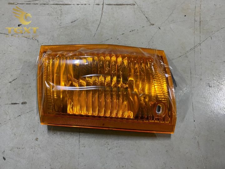 Đèn xi nhan xe tải chất lượng cao, đảm bảo an toàn trong vận hành.