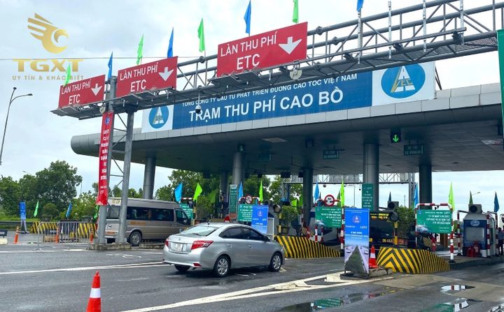 Phí đường bộ xe bán tải dưới 4.000kg hiện nay 180.000 VNĐ/tháng tại trung tâm đăng kiểm.