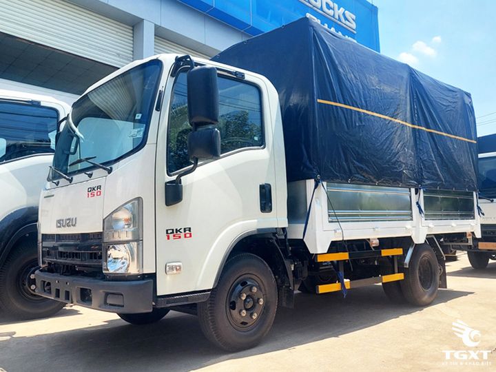 Xe tải Isuzu QLR77FE5B 1.5T, phù hợp vận chuyển nội thành, thiết kế linh hoạt, tiết kiệm nhiên liệu, động cơ Nhật Bản, tối ưu logistics đô thị.