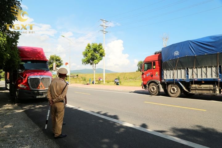 Xe tải dưới 1 tấn với quy định cấm giờ tại các thành phố lớn Việt Nam, bao gồm TP.HCM và Hà Nội, giúp tránh phạt và tối ưu vận tải.