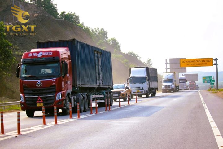 Xe tải dưới 1 tấn tại Việt Nam với quy định cấm giờ rõ ràng, giúp doanh nghiệp vận tải tránh phạt và tối ưu hoạt động.