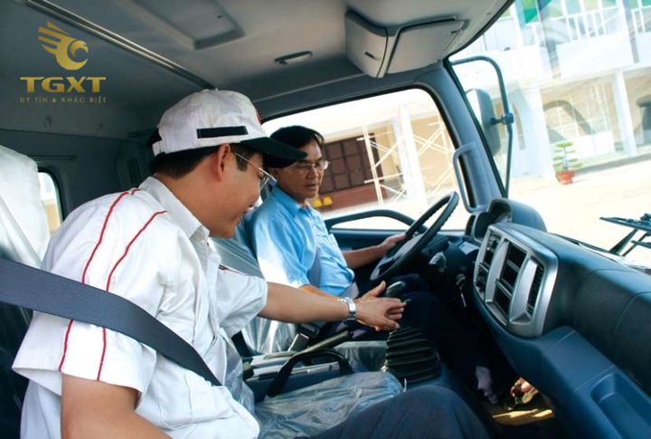 Xe tải chở 3 người bị phạt: Quy định, mức phạt và xử lý pháp lý tại Việt Nam