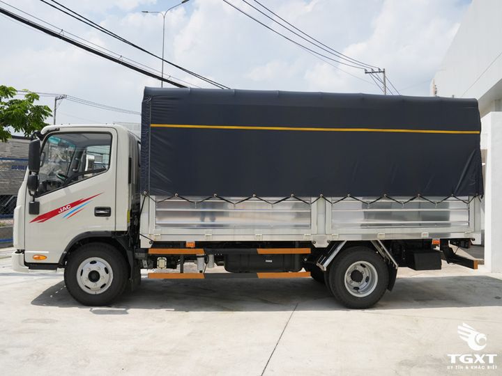 Xe tải JAC N350 Plus E5 3.5T, tiêu chuẩn khí thải Euro 5, động cơ 155HP, tiết kiệm nhiên liệu, phù hợp vận chuyển doanh nghiệp, giá tốt.