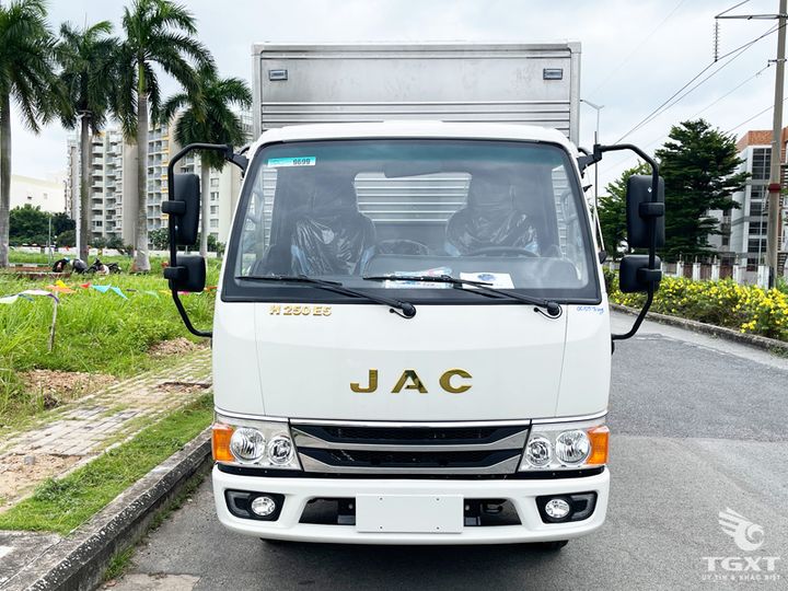 Xe tải JAC H250 E5 2.4 Tấn - Lựa chọn lý tưởng cho vận chuyển hiệu quả