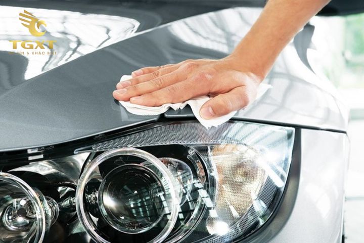 Hướng dẫn chỉnh đèn xe tải Isuzu tại nhà đúng kỹ thuật, an toàn và hợp quy định.