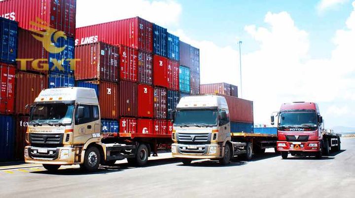 Xe tải trong hệ thống vận chuyển hàng hóa hiện đại, linh hoạt và bền bỉ, đóng vai trò quan trọng trong chuỗi cung ứng toàn cầu.
