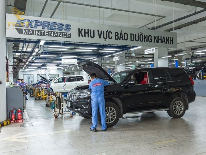 Kinh nghiệm vận hành và bảo trì xe tải từ tài xế lâu năm giúp nâng cao kỹ năng an toàn và tối ưu chi phí.