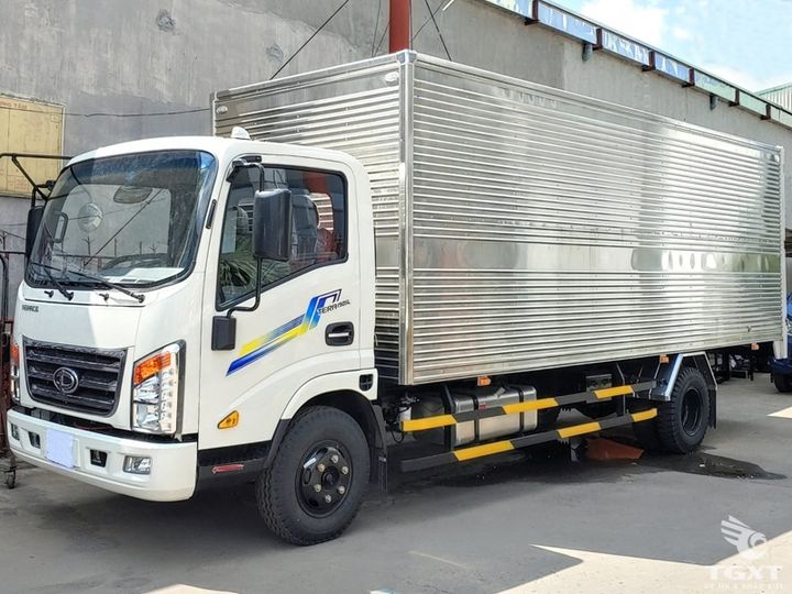 Xe tải Teraco Tera 190SL E5 1.9 Tấn, thùng kín dài 6.2m, động cơ Euro 5 tiết kiệm nhiên liệu, phù hợp vận chuyển hàng hóa đô thị.