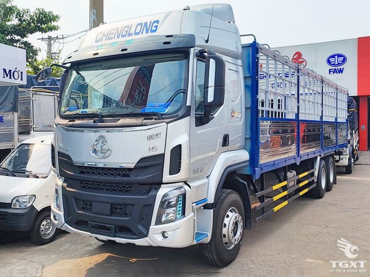 Xe tải mạnh mẽ 15 tấn ChengLong LZ1250H5CBT, động cơ 260HP, thiết kế khí động, phù hợp vận chuyển dài, đa dạng thùng, tiết kiệm nhiên liệu.