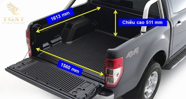Thùng xe bán tải dài, phù hợp cho nhiều nhu cầu vận chuyển.