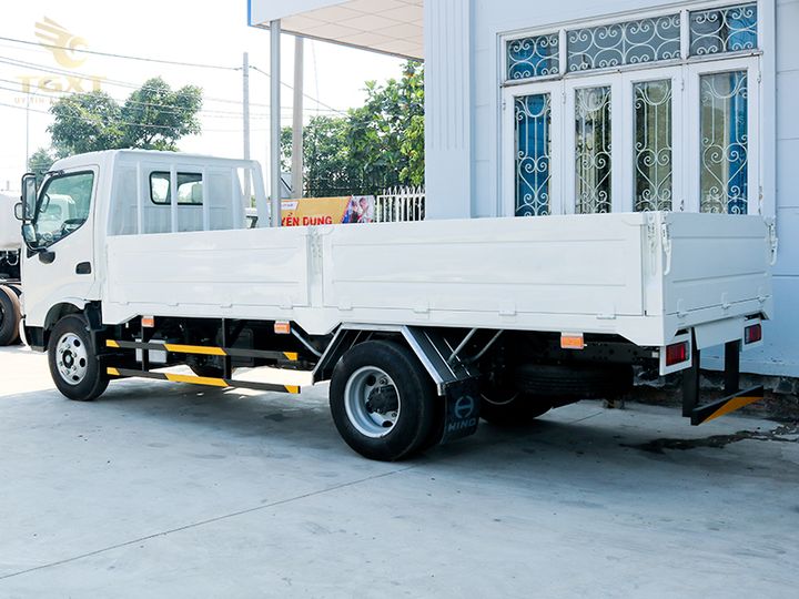 Xe tải chất lượng cao, với thùng chứa đa dạng phù hợp vận chuyển hàng hóa hiệu quả.