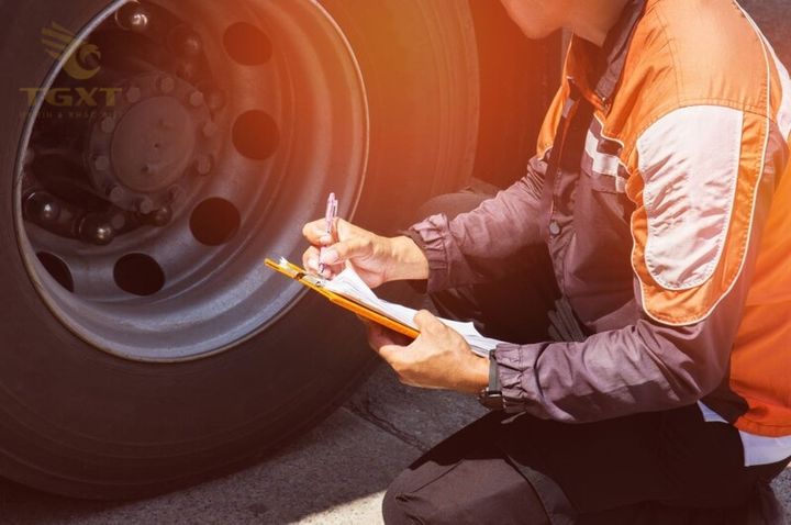 Xe tải trọng trục 10 tấn chuyên nghiệp tại Việt Nam