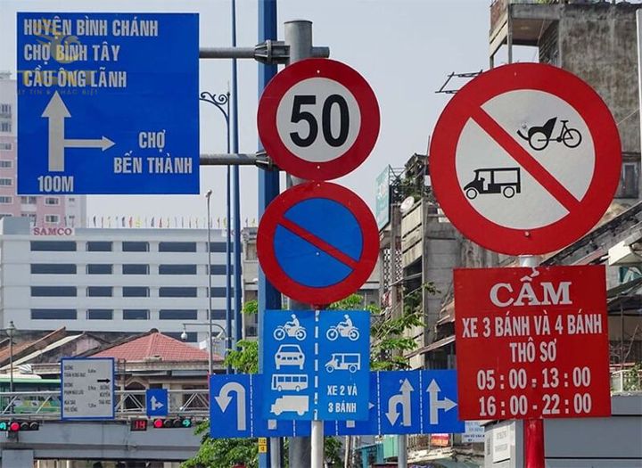 Xe tải trên đường tại TP.HCM trong khung giờ cấm tải để đảm bảo an toàn giao thông.