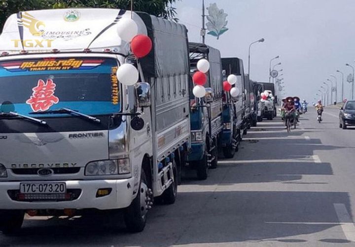Diễn đàn xe tải Việt Nam - Nơi tụ họp của các tài xế và người yêu xe vận tải, chia sẻ kiến thức và kinh nghiệm lái xe lâu dài.
