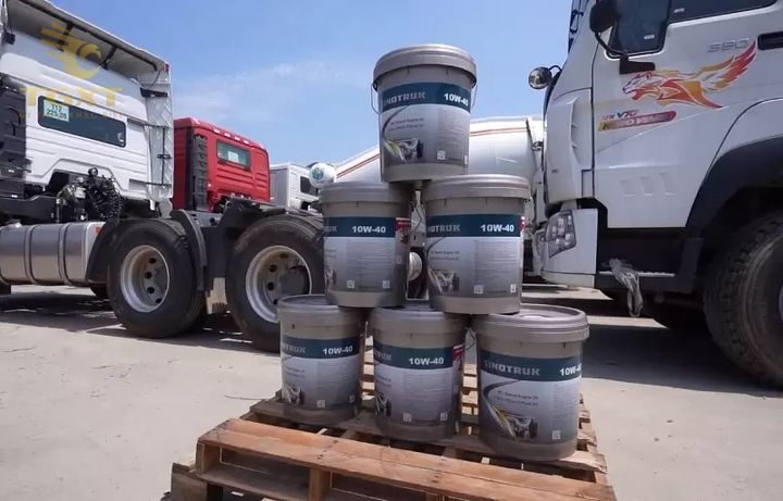 Hình ảnh xe tải thể hiện sự cần thiết của việc thay nhớt định kỳ để duy trì hiệu suất hoạt động. Đặc biệt quan trọng trong bảo dưỡng xe tải.