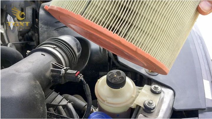 Xe tải với lọc dầu chất lượng cao giúp bảo vệ động cơ, nâng cao hiệu suất vận hành và kéo dài tuổi thọ xe.