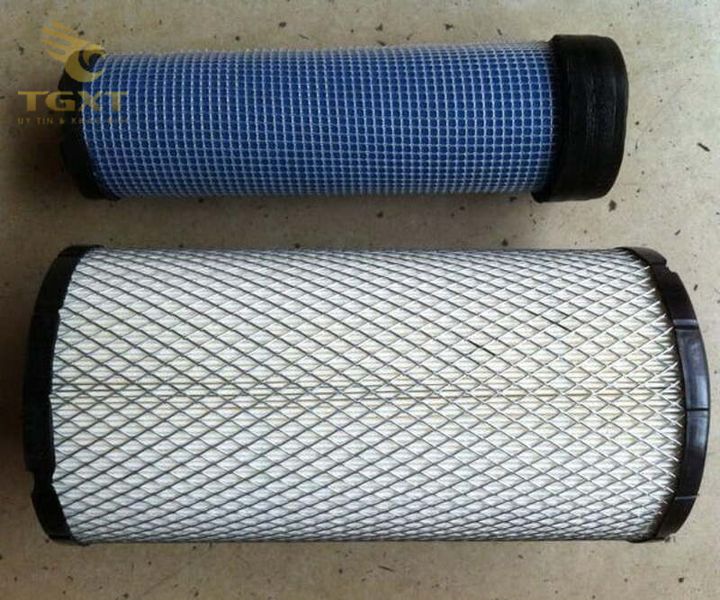 Lọc gió xe tải cần được thay định kỳ sau 10.000-20.000 km để tối ưu hiệu suất động cơ.