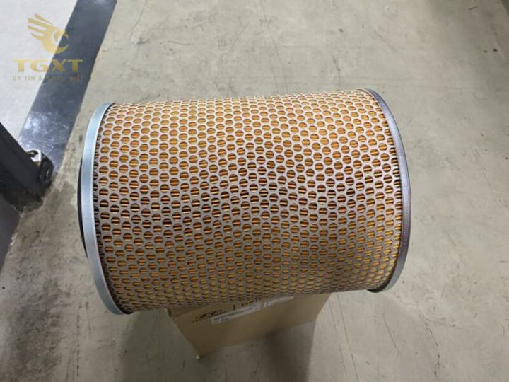 Xe tải với lọc gió dễ dàng thay thế giúp tối ưu hiệu suất động cơ.